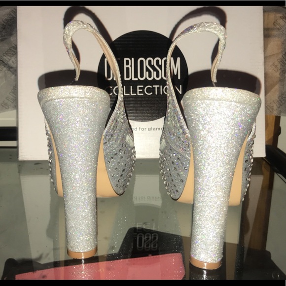 De Blossom Collection Heels - Picture 3 of 3